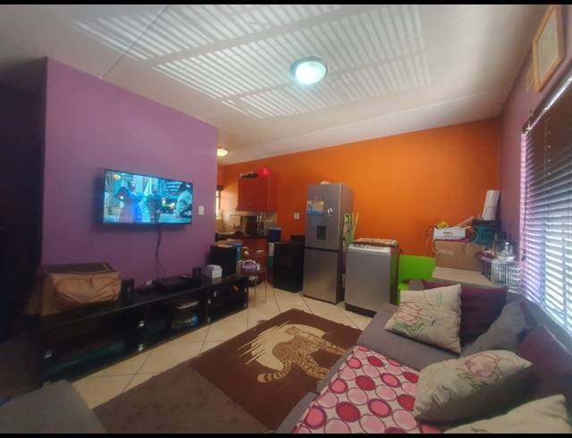 2 BEDROOM APARTMENT SOLD IN JABULANI